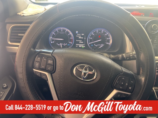 2019 Toyota Highlander XLE Silver at Classic Chevrolet Galveston