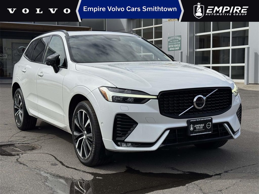 2023 Volvo XC60 B5 Plus Dark Theme AWD