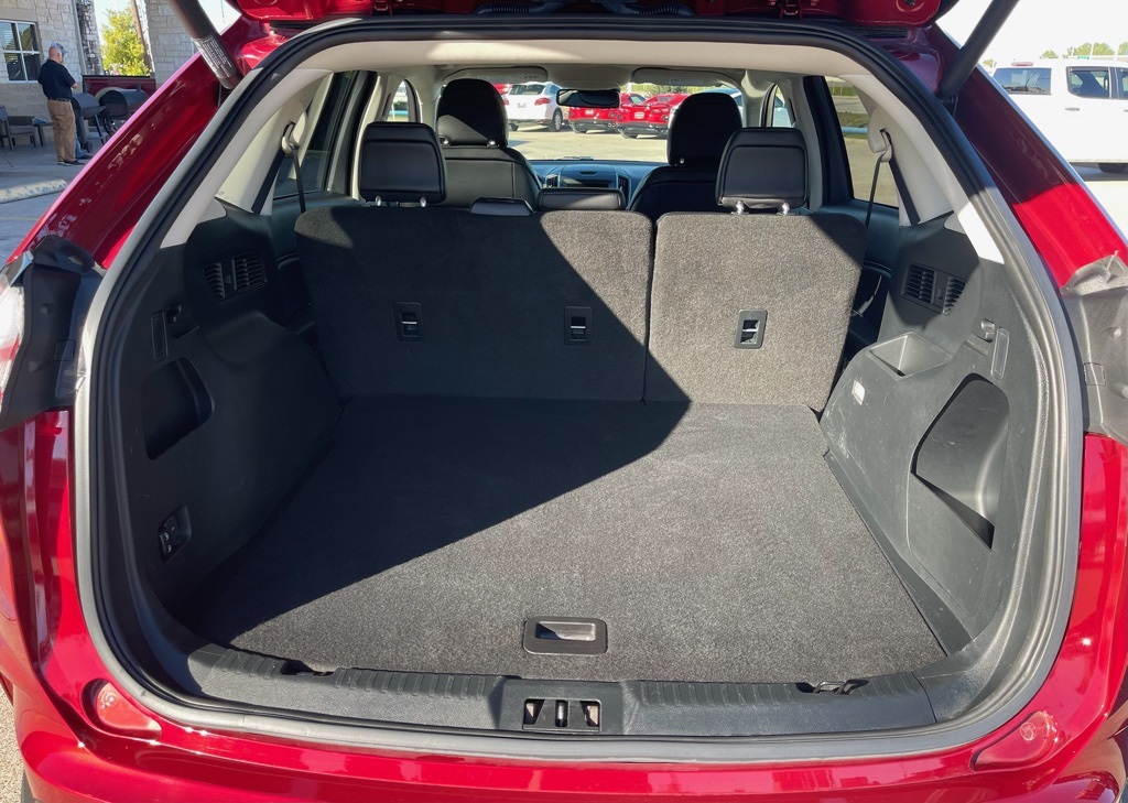 2019 Ford Edge SEL Red at Emmons Autoplex