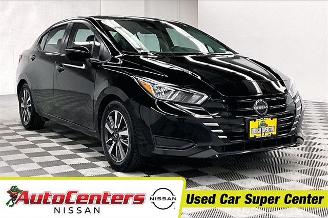 2023 Nissan Versa SV FWD