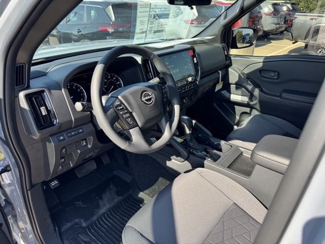 2026 Nissan Frontier SV photo 2