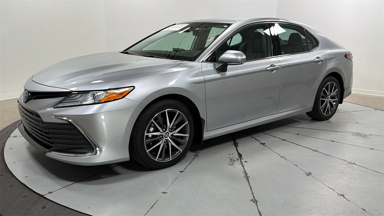2023 Toyota Camry Hybrid XLE FWD