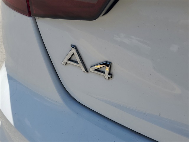 2022 Audi A4 45 S line Premium Plus photo 7