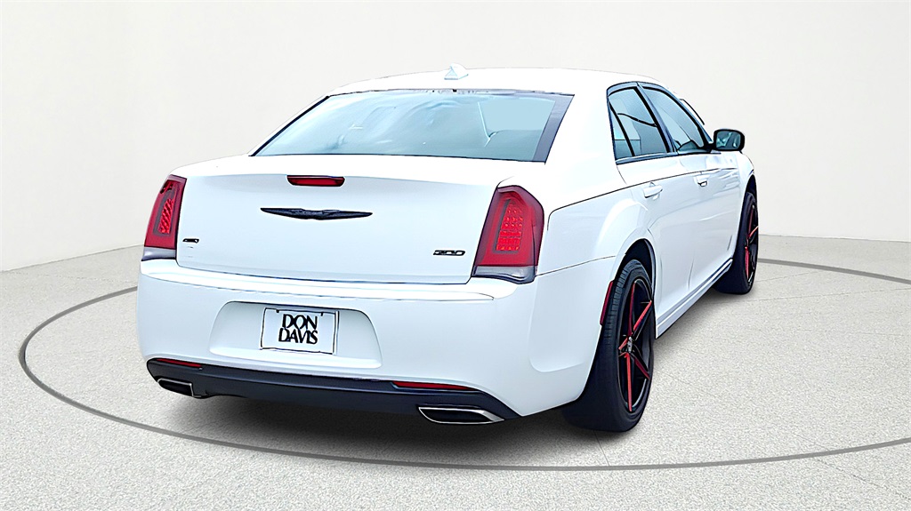 2022 Chrysler 300
