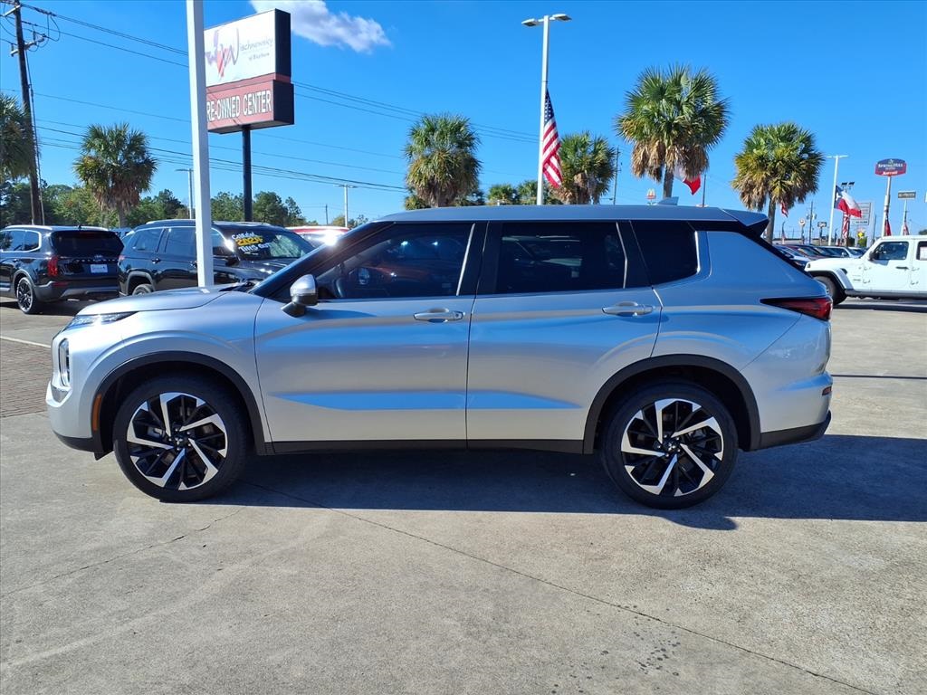 2022 Mitsubishi Outlander ES Silver at Emmons Autoplex