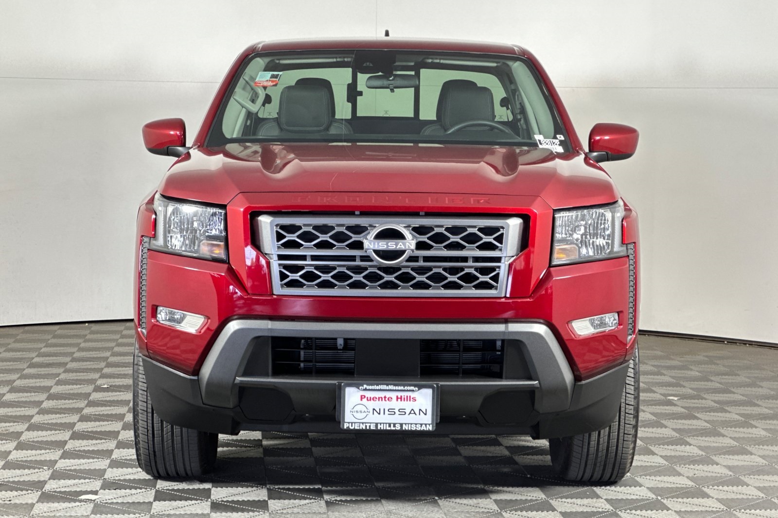 2024 Nissan Frontier SV photo 2