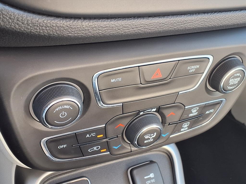 2019 Jeep Compass Latitude Black at Bayshore Chrysler Jeep Dodge Ram