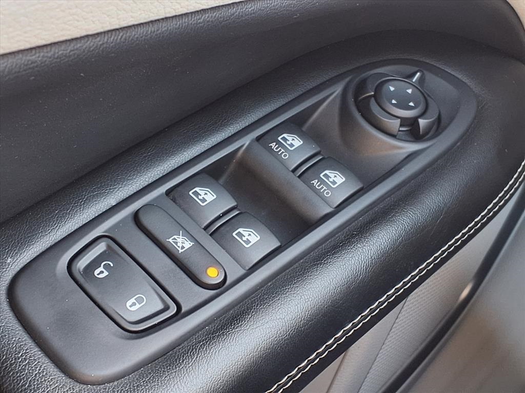 2019 Jeep Compass Latitude Black at Bayshore Chrysler Jeep Dodge Ram