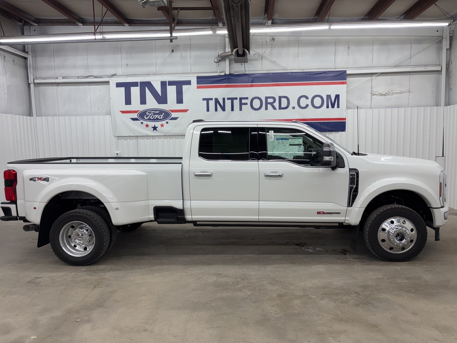2025 Ford F-450SD Platinum 
