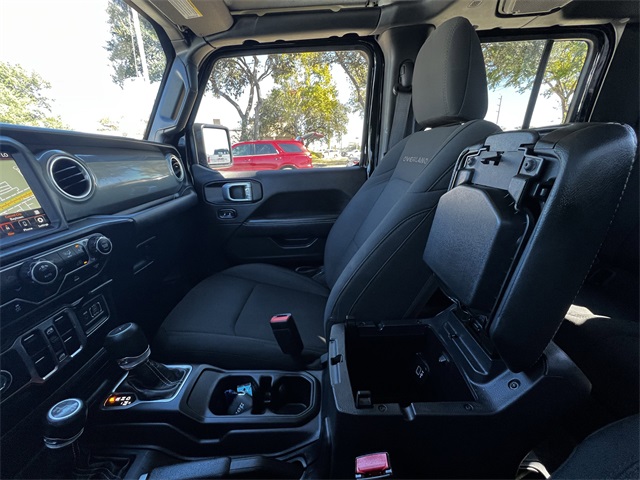 2022 Jeep Gladiator Overland Black at Shottenkirk Kia Fort Bend