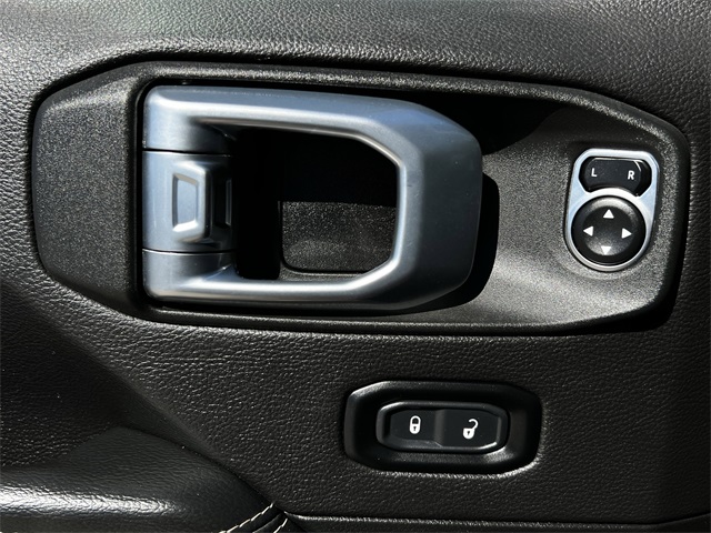 2022 Jeep Gladiator Overland Black at Shottenkirk Kia Fort Bend