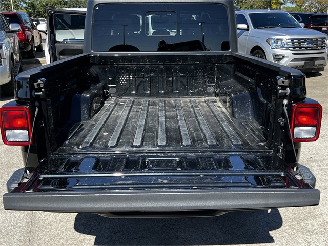 2022 Jeep Gladiator Overland Black at Shottenkirk Kia Fort Bend