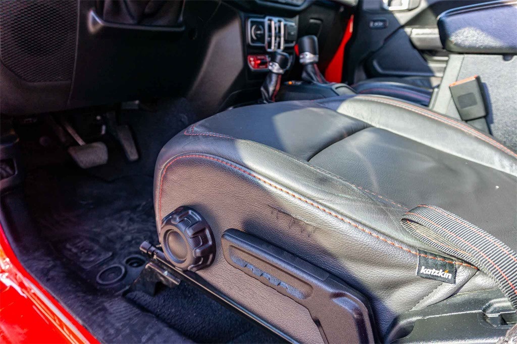 Used Car 2020 Jeep Gladiator  Rubicon For Sale Under $30,000 In San Marcos, Texas