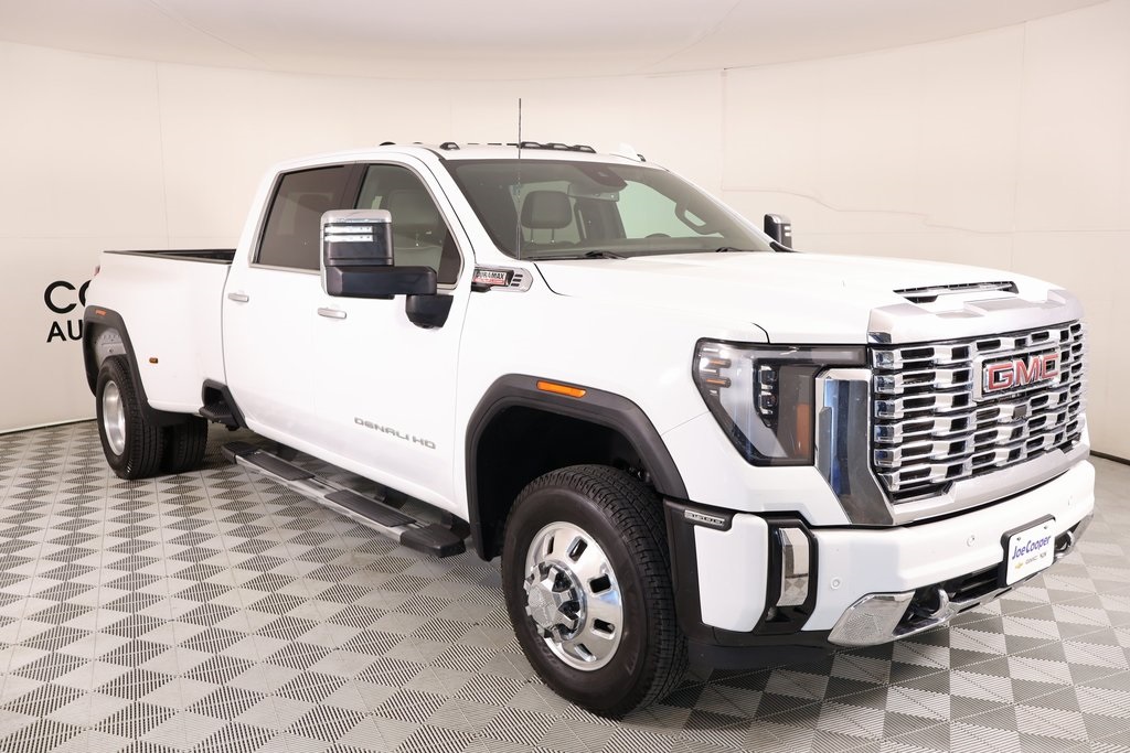 2024 GMC Sierra 3500HD Denali Crew Cab 4WD