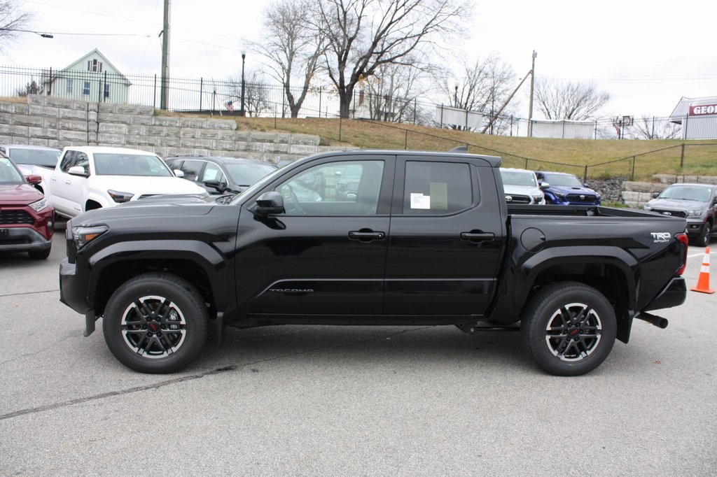 2025 Toyota Tacoma TRD Sport photo 2