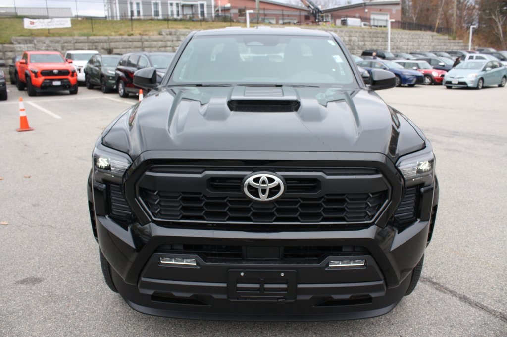 2025 Toyota Tacoma TRD Sport photo 3
