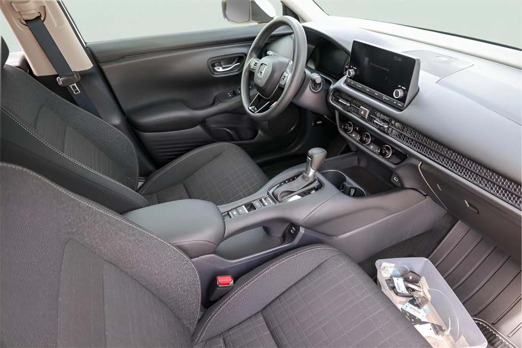 Used Car 2025 Honda Hr-v  Lx For Sale Under $30,000 In Austin, Texas