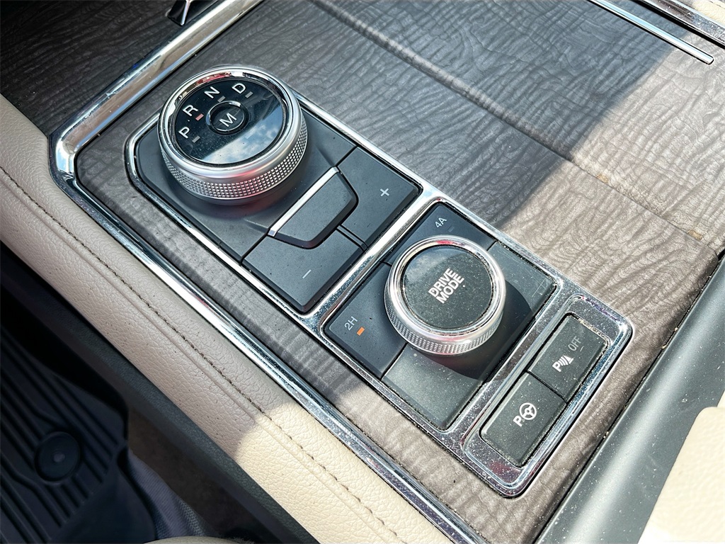 2020 Ford Expedition Limited White at Bravo Nissan