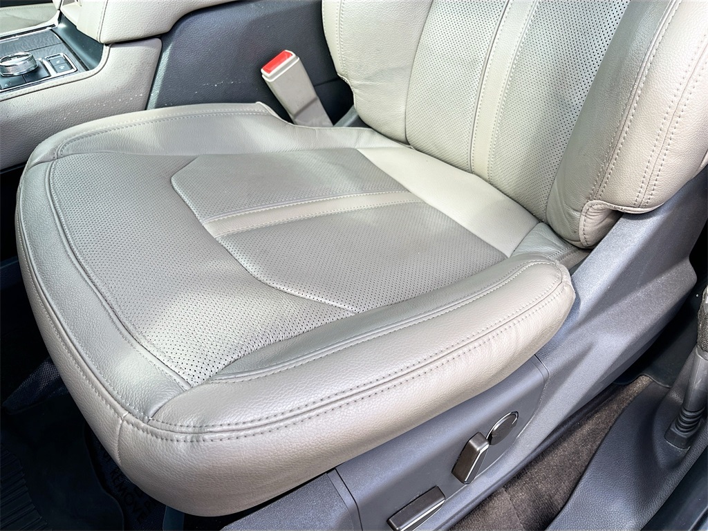 2020 Ford Expedition Limited White at Bravo Nissan