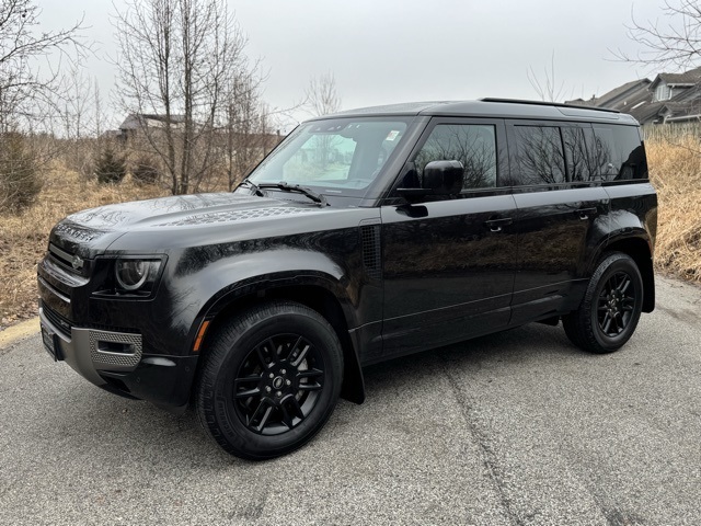2023 Land Rover Defender 110 X-Dynamic SE AWD