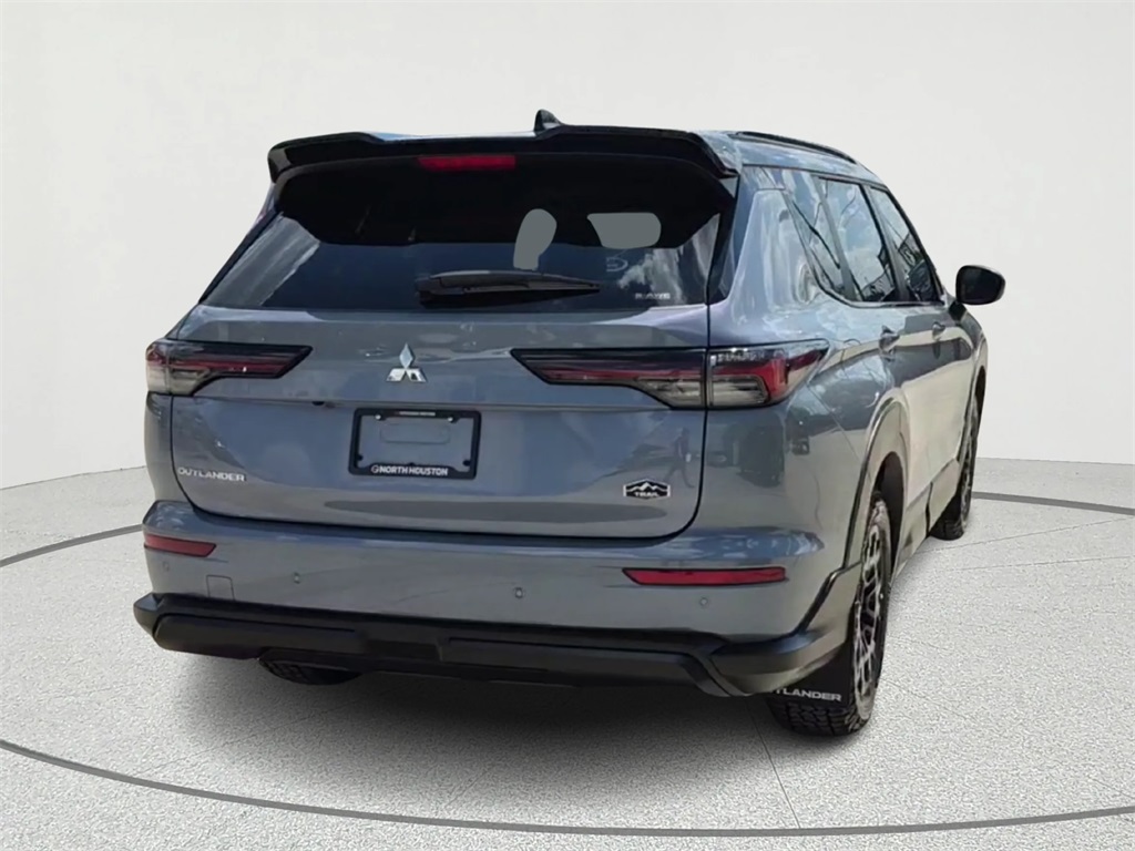 2025 Mitsubishi Outlander SE  at Mac Haik CDJR North Houston