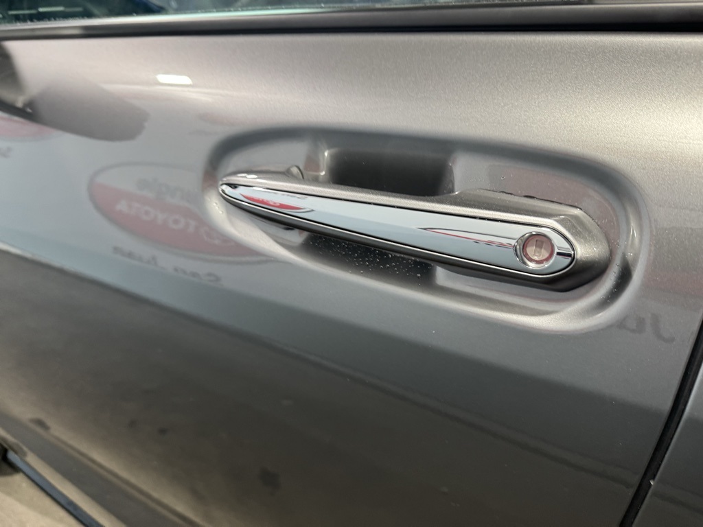 Thumbnail: 2026 Toyota Sienna - 14