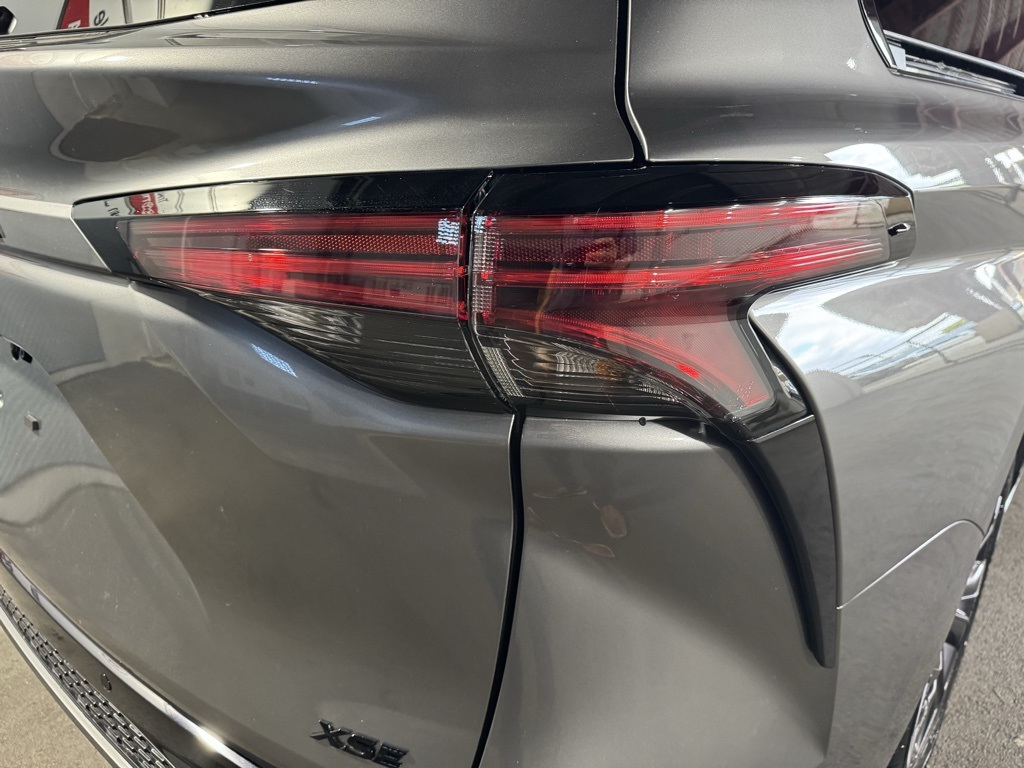 Thumbnail: 2026 Toyota Sienna - 16