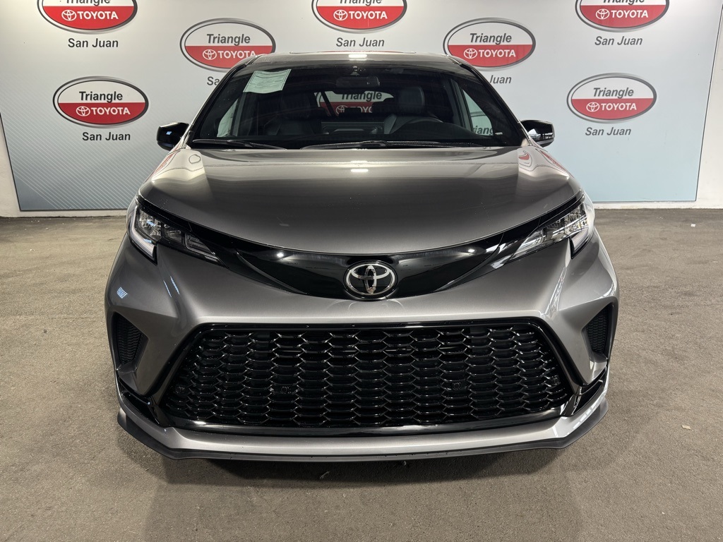 Thumbnail: 2026 Toyota Sienna - 2