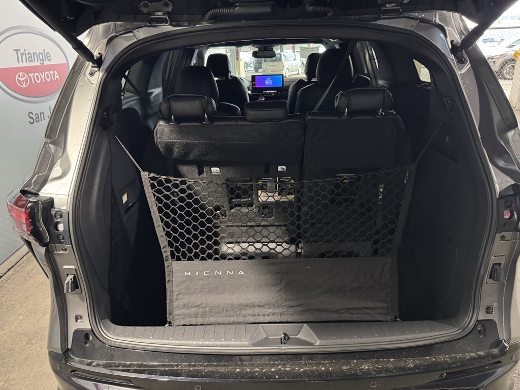 Thumbnail: 2026 Toyota Sienna - 24