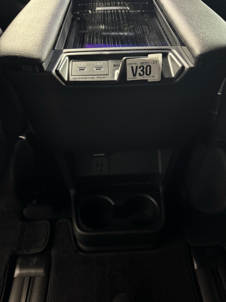 Thumbnail: 2026 Toyota Sienna - 31