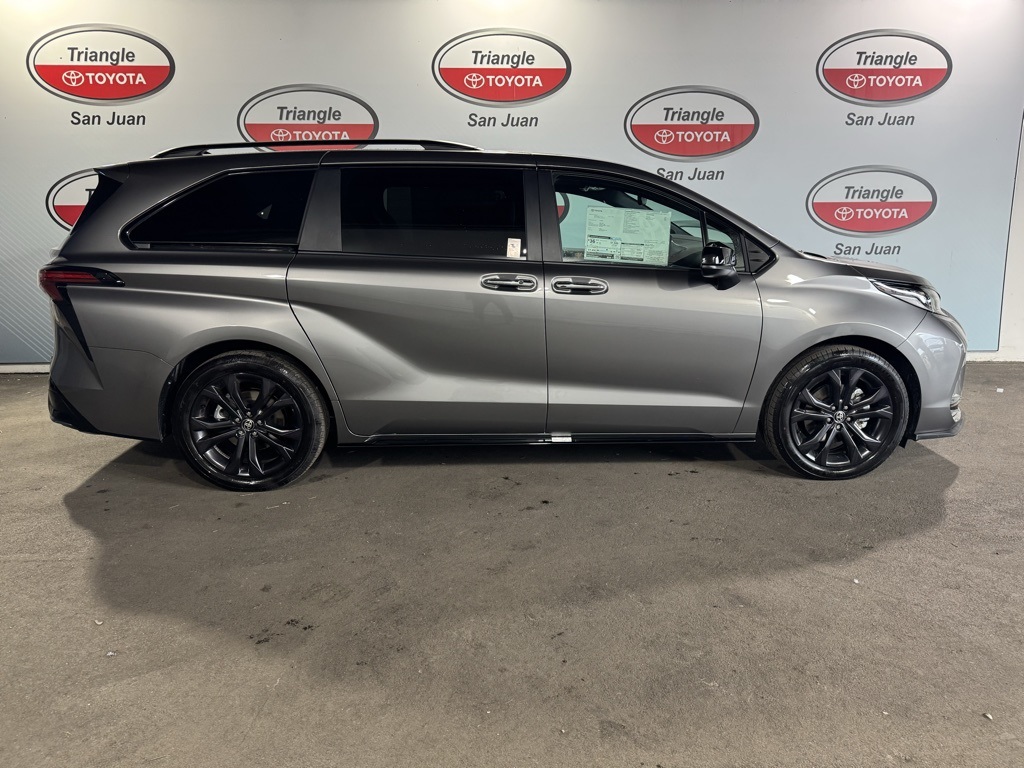 Thumbnail: 2026 Toyota Sienna - 6
