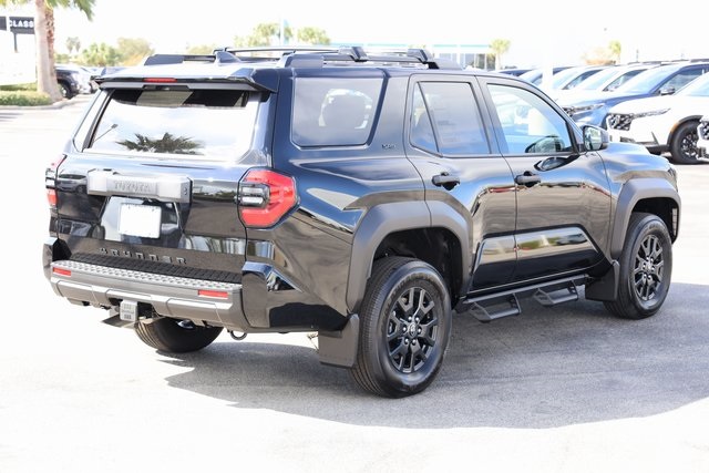 2025 Toyota 4Runner SR5 - 7