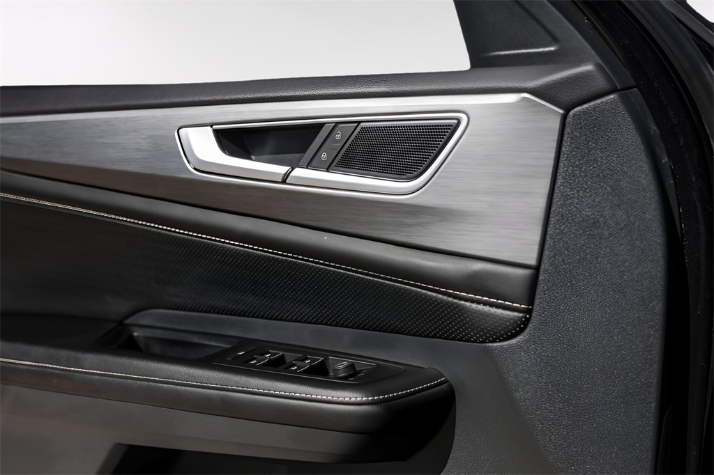 Used Car 2024 Volkswagen Atlas Cross Sport  2.0t Se For Sale Under $30,000 In Austin, Texas