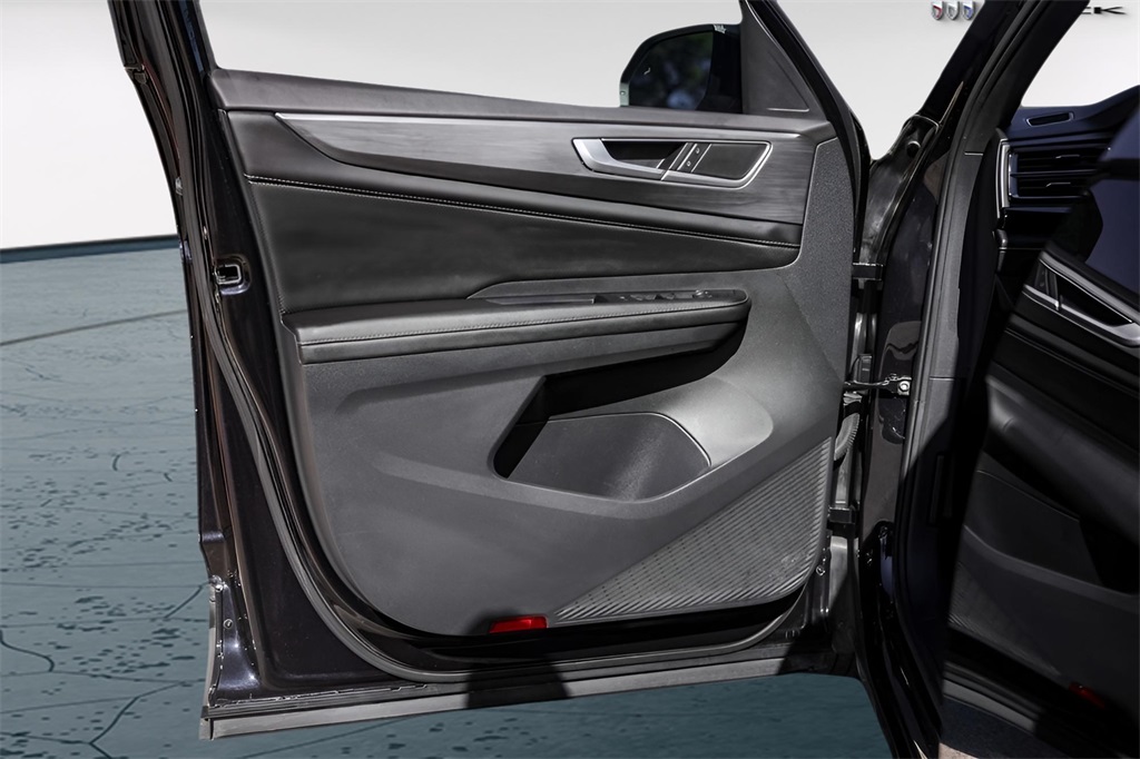 Used Car 2024 Volkswagen Atlas Cross Sport  2.0t Se For Sale Under $30,000 In Austin, Texas