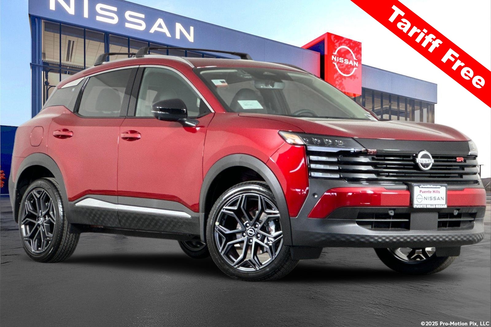 2026 Nissan KICKS SR's photo