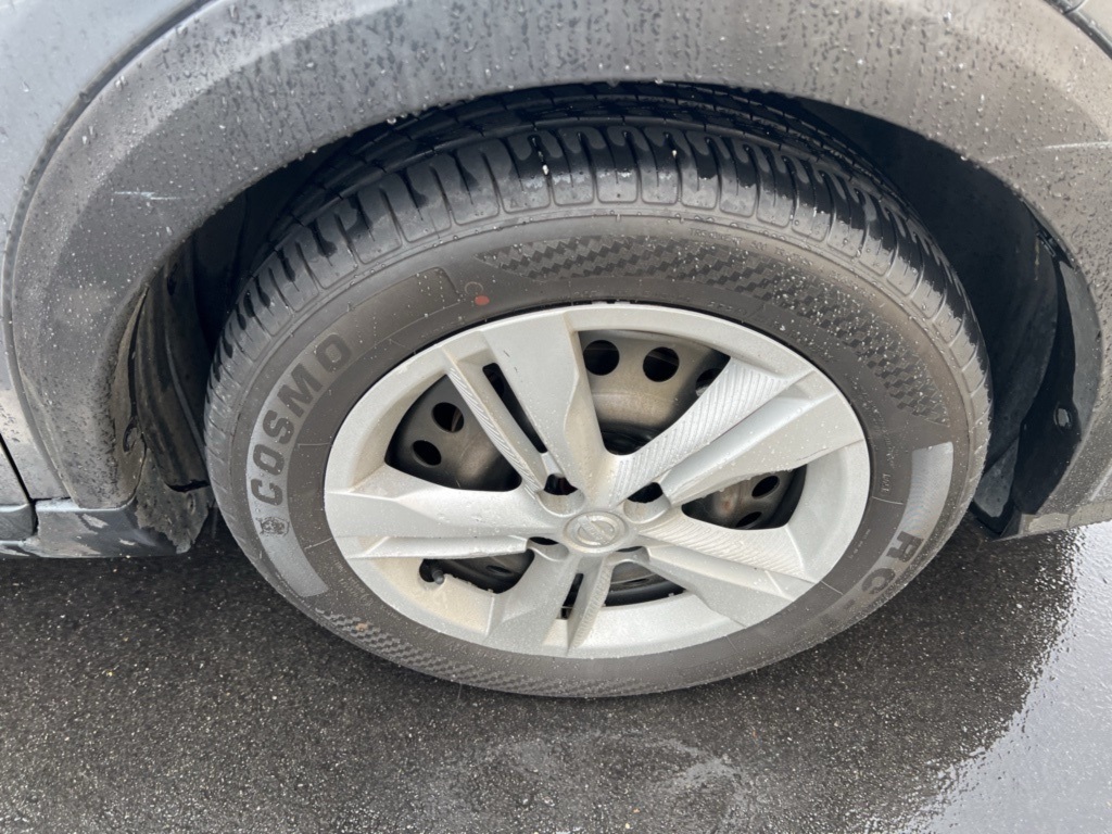 Thumbnail: 2021 Nissan Kicks - 8