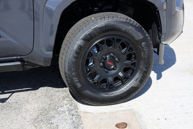 2025 Toyota Tacoma SR5 - 8
