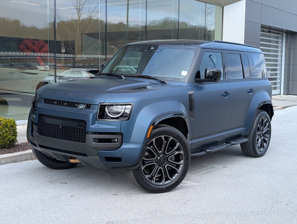 2026 Land Rover Defender 110 P635 OCTA AWD