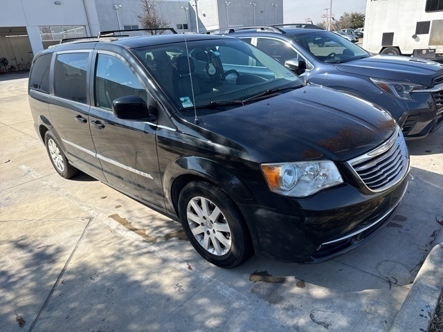 2015 Chrysler Town & Country Touring FWD