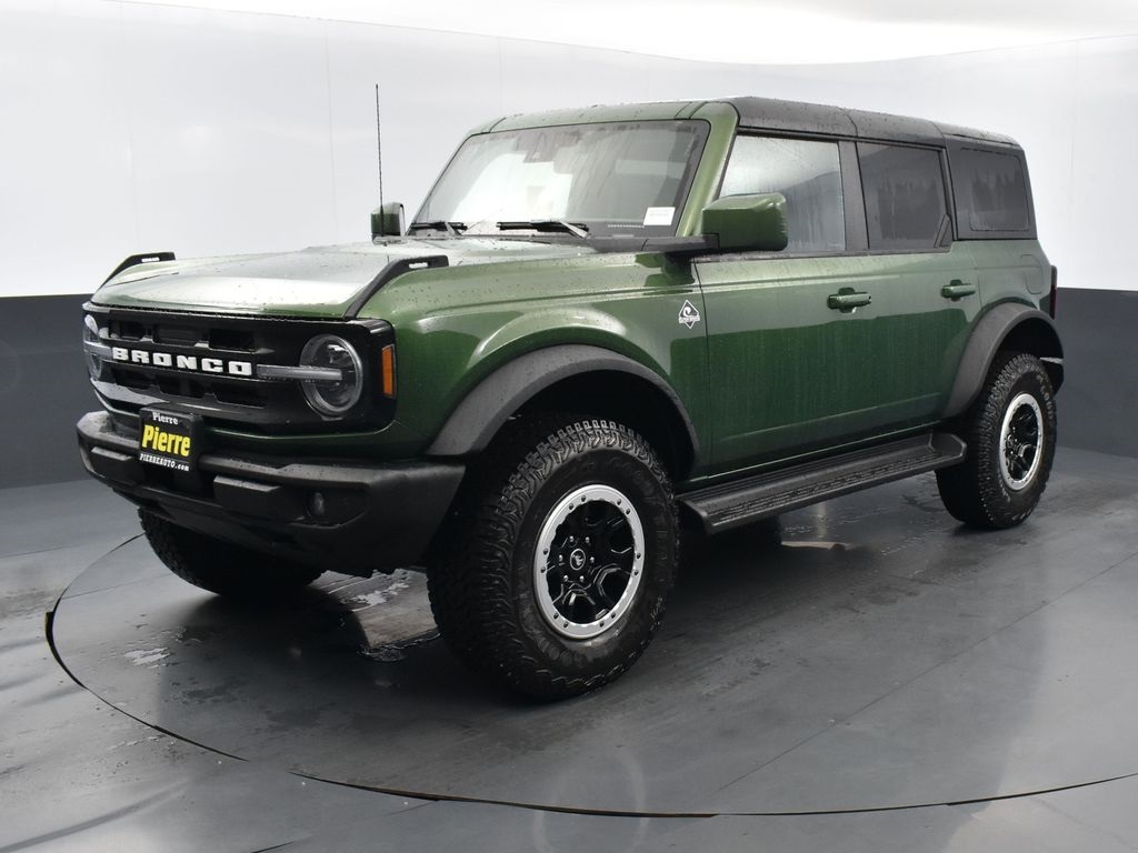 2025 Ford Bronco Outer Banks 4-Door 4WD