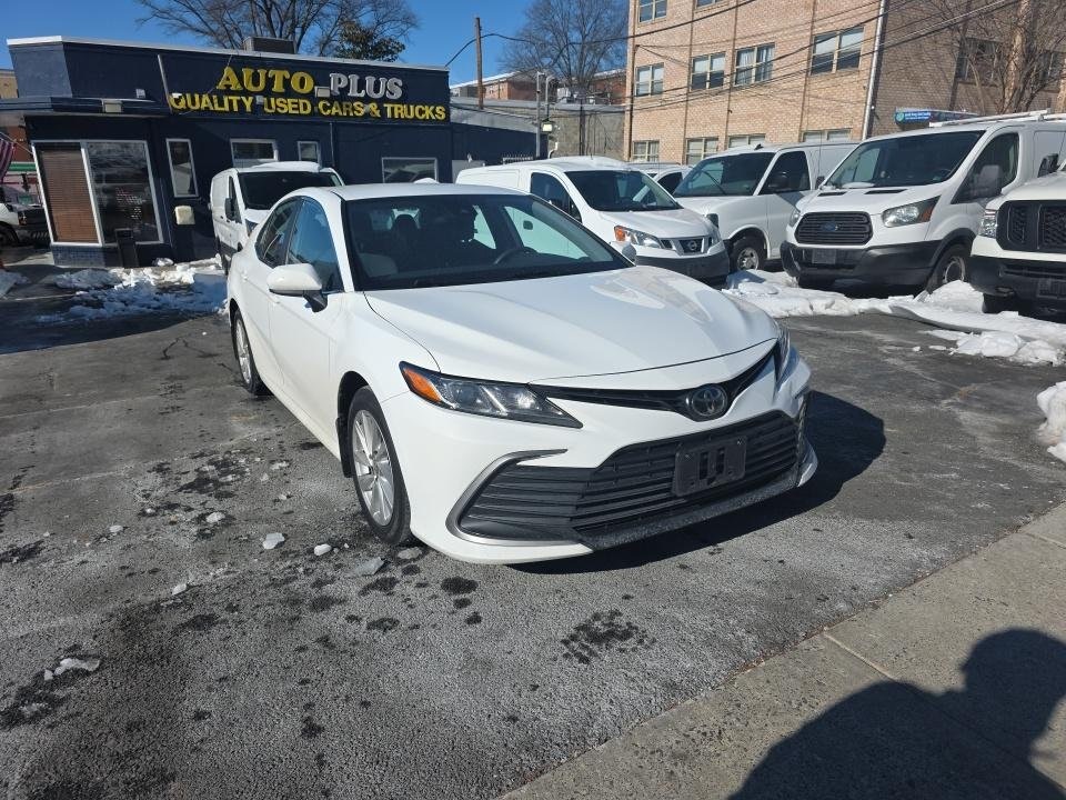 2022 Toyota Camry LE AWD