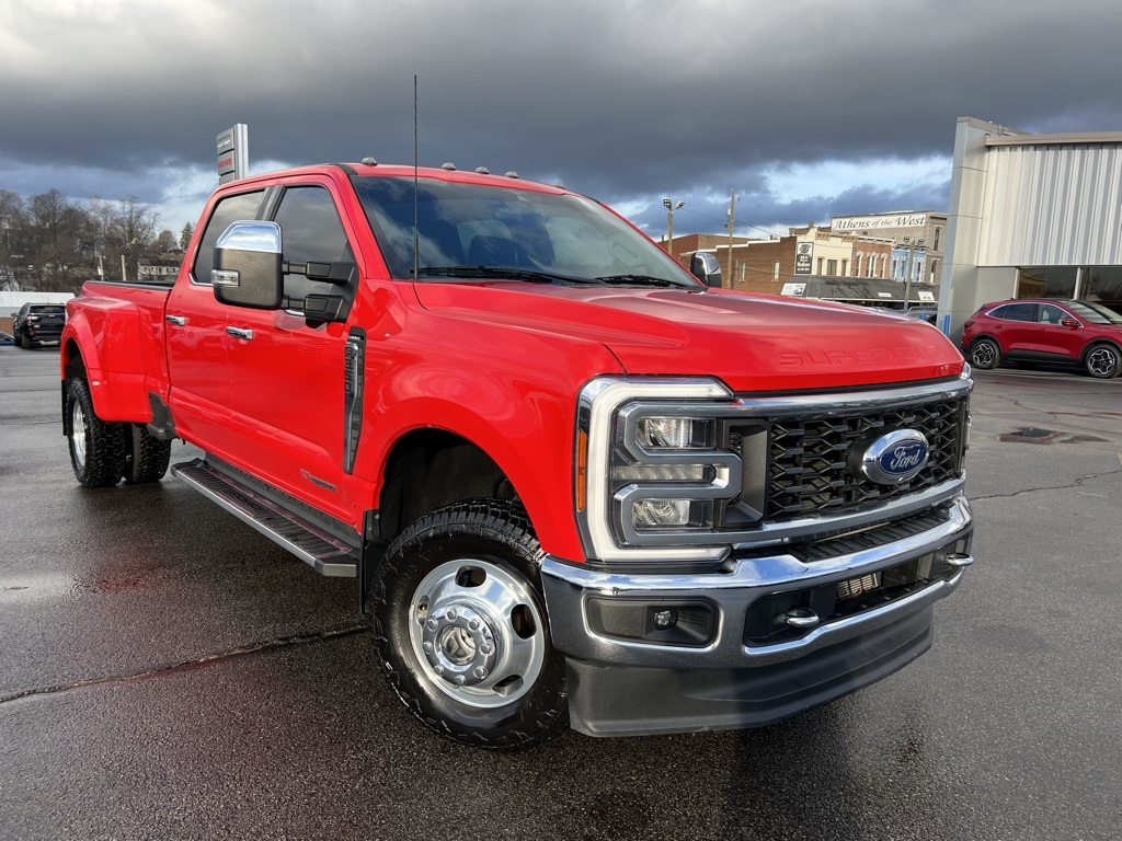 2023 Ford F-350 Super Duty Lariat Crew Cab LB DRW 4WD