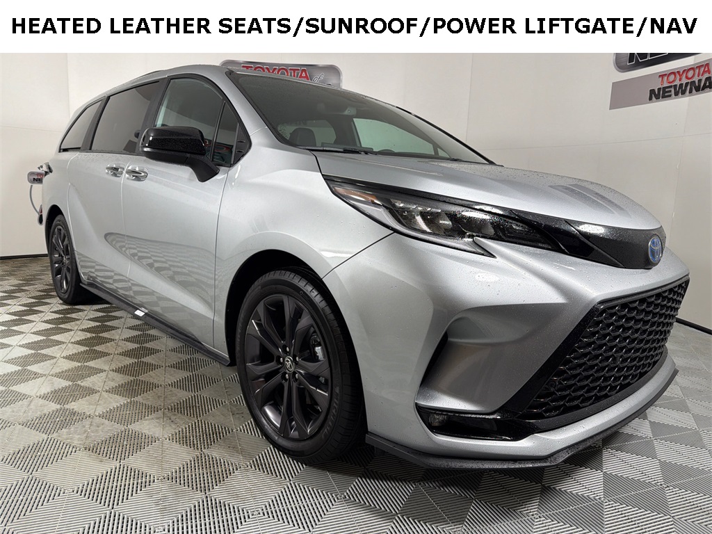 2025 Toyota Sienna XSE 7-Passenger FWD