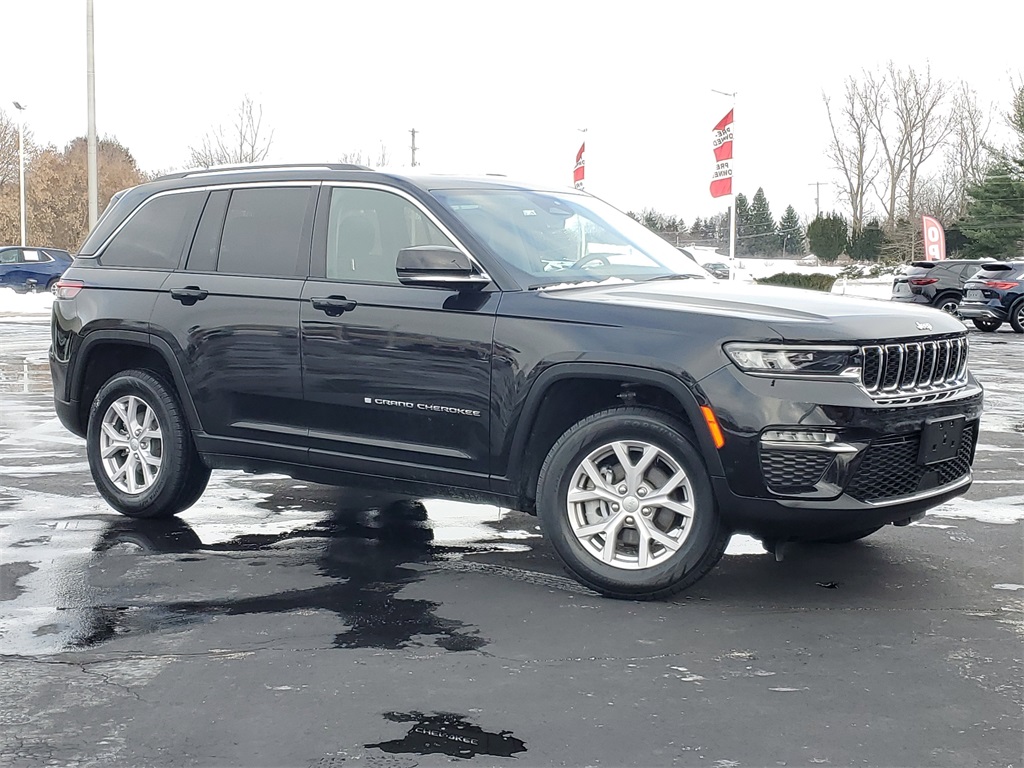 2022 Jeep Grand Cherokee Limited's photo