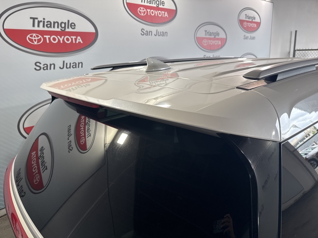 Thumbnail: 2022 Kia Carnival - 14