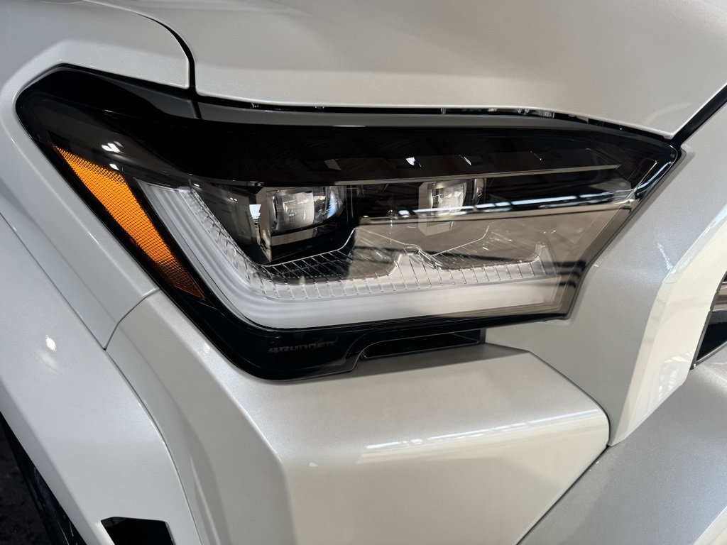 Thumbnail: 2025 Toyota 4Runner - 13