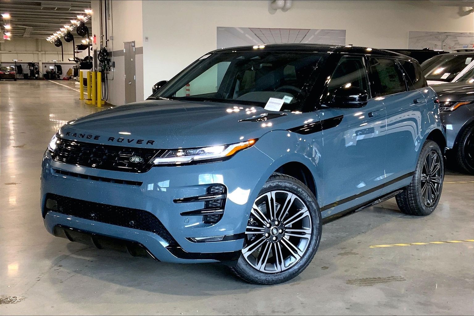 2026 Land Rover Range Rover Evoque P250 Dynamic SE AWD