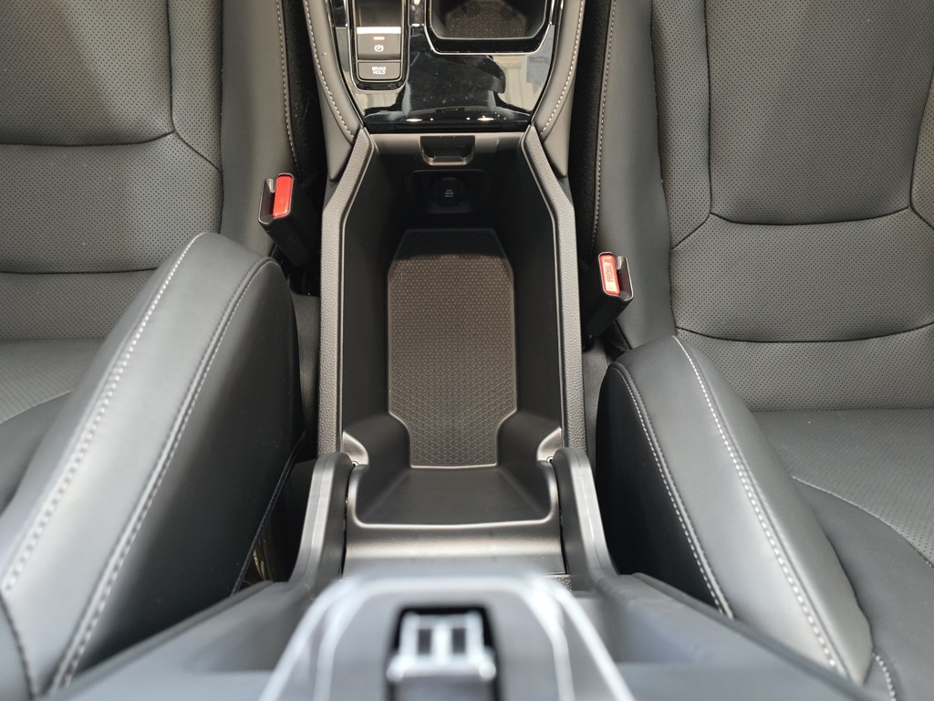 Thumbnail: 2023 Honda Accord - 32