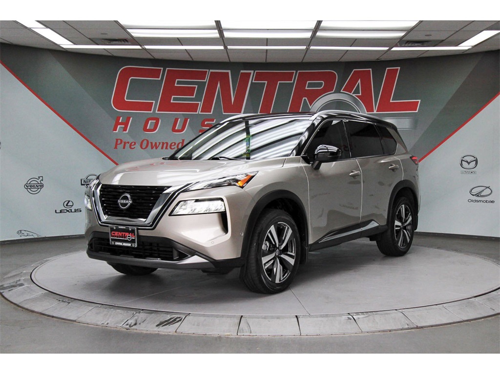 2023 Nissan Rogue SL Silver at Wharton Ford