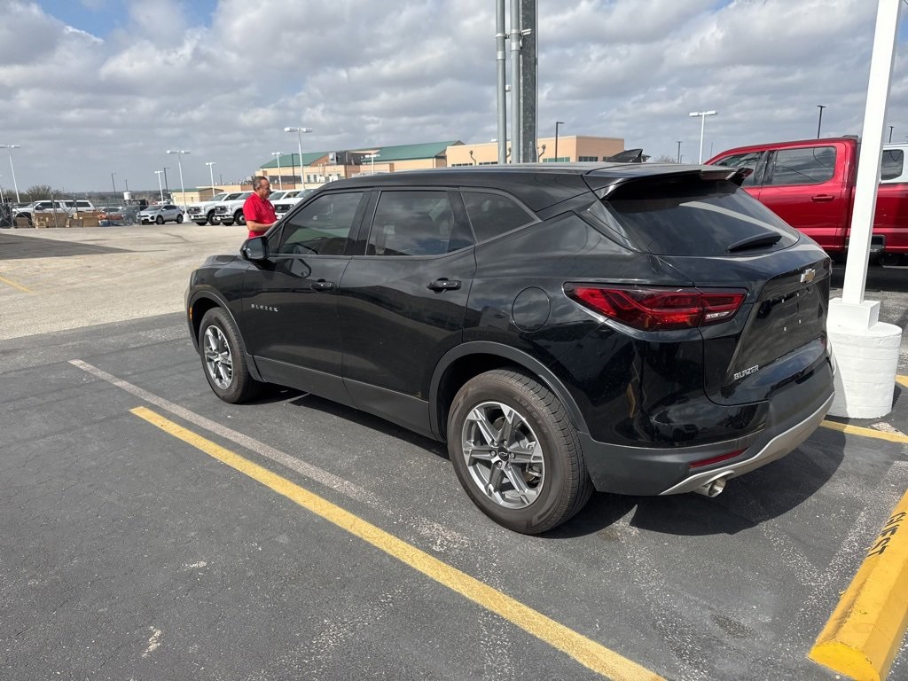 Used Car 2023 Chevrolet Blazer  Lt For Sale Under $25,000 In Floresville, Texas